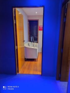 Clean and professional full body spa environment in Gulshan