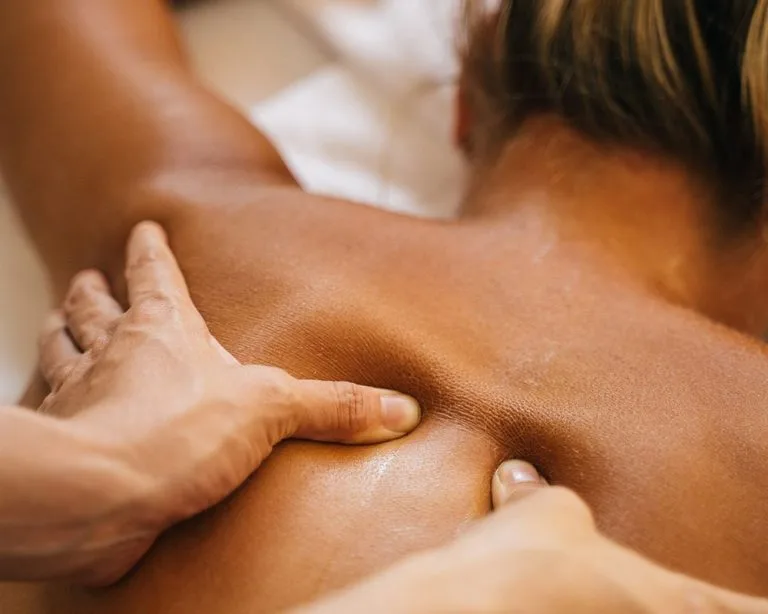 Relaxing Swedish massage in Gulshan at Queen Spa BD Dhaka